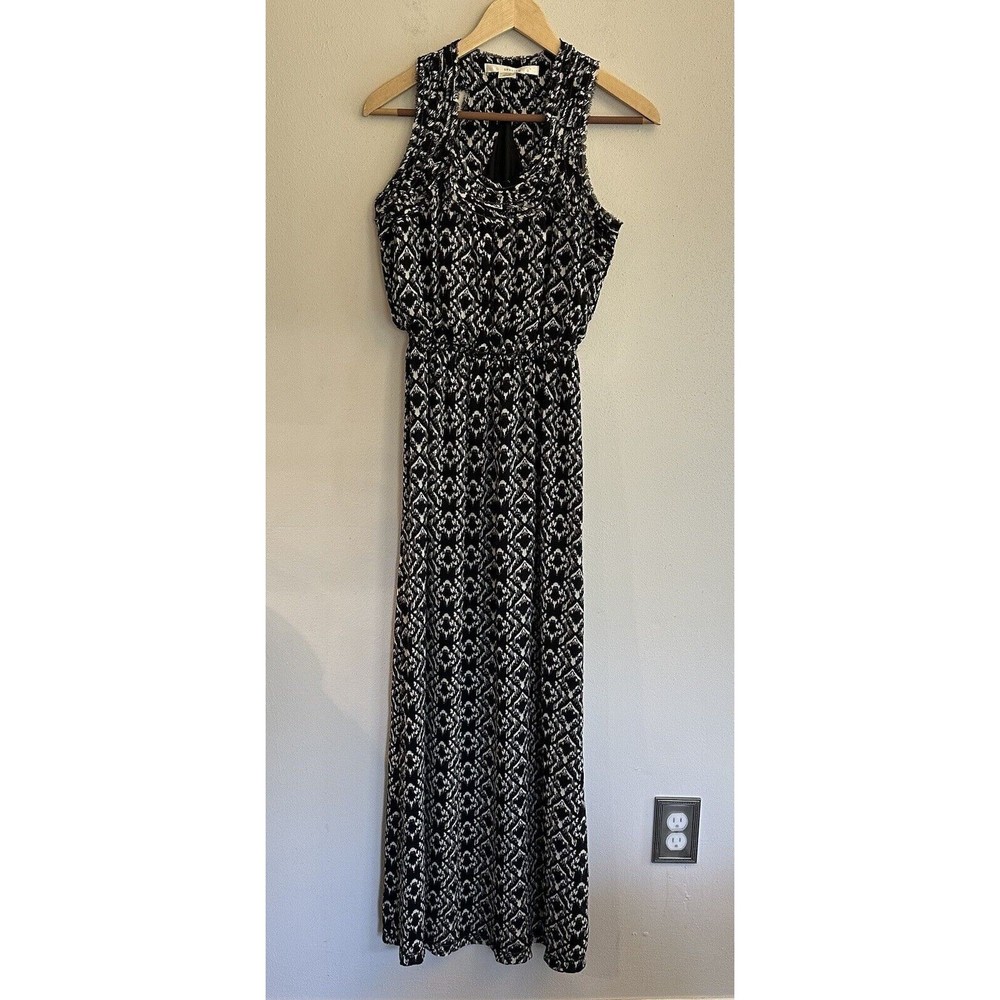 Studio M dress Ladies Size Small, Sleeveless Black & White